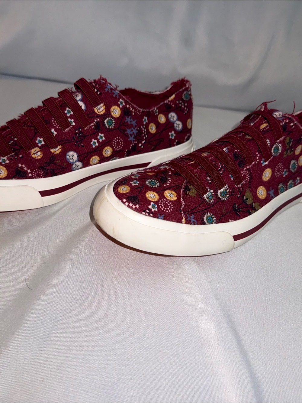 Women’s Casual Slip-On Sneakers in Burgundy Floral Worn Once - Picture 3 of 3